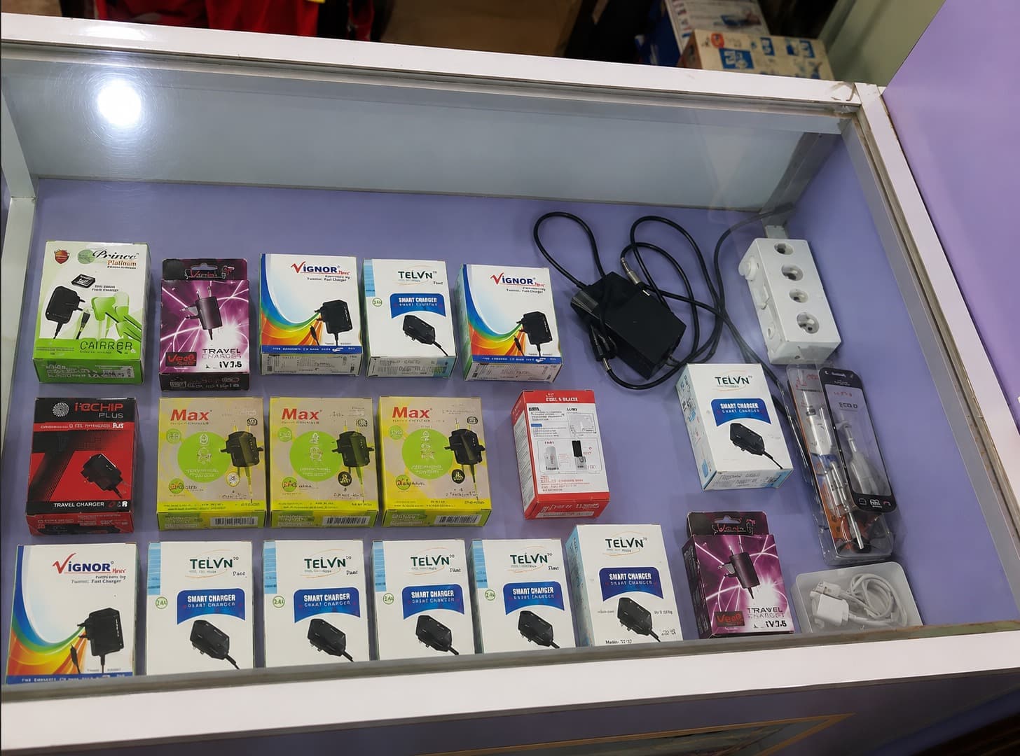Accessories shelf 2